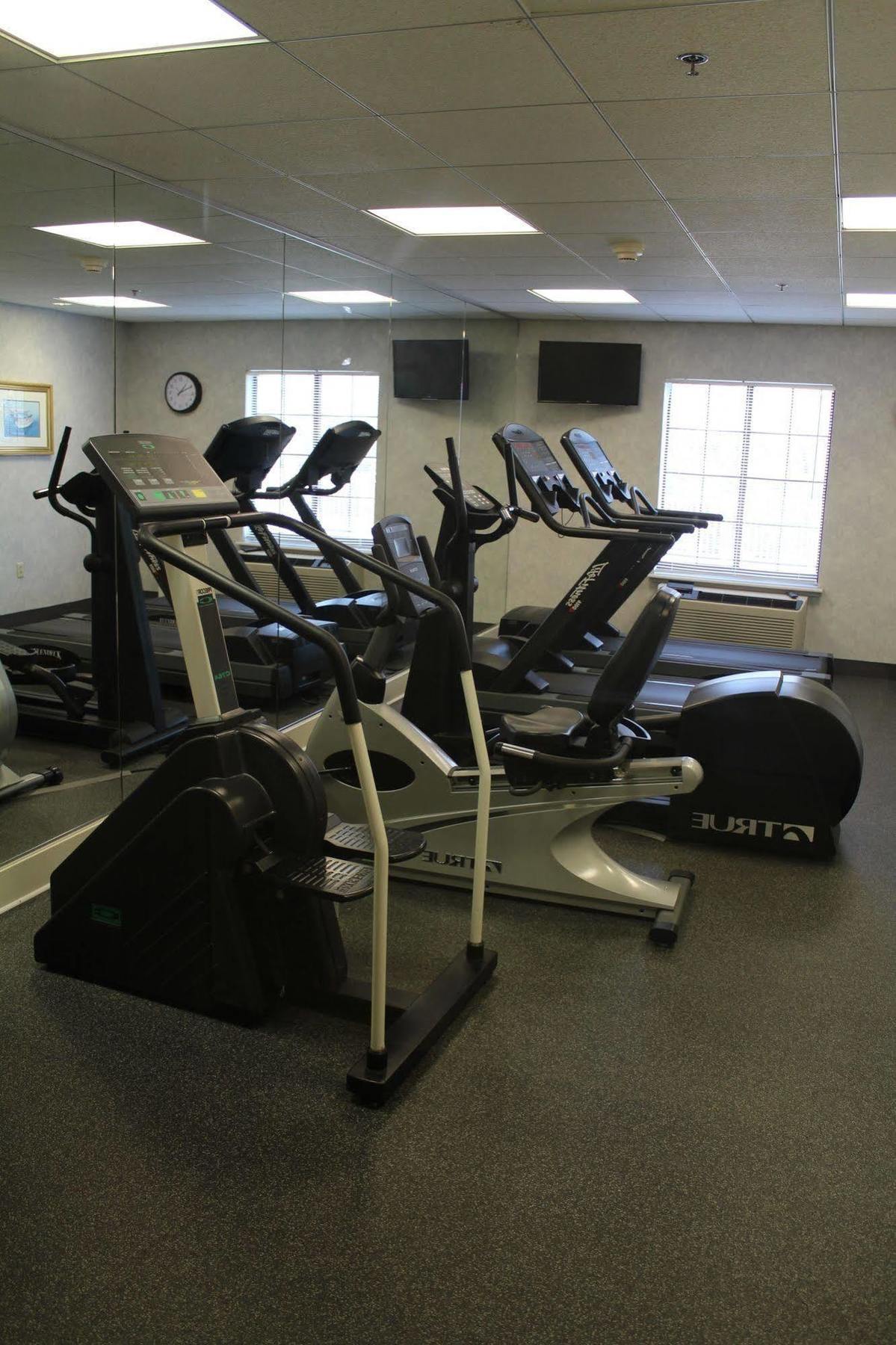 Holiday Inn Express Philadelphia Ne - Langhorne By Ihg Buitenkant foto